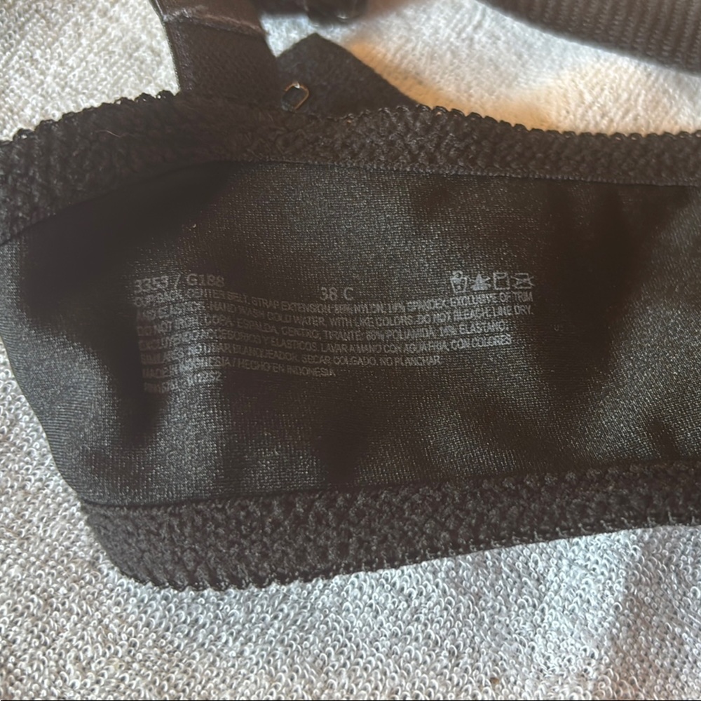 Black Olga? 38c Underwire Bra - Picture 2 of 5